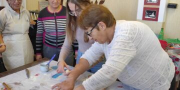 Богатовските самодейки предадоха кулинарните си умения на ученици от Професионалната гимназия по туризъм