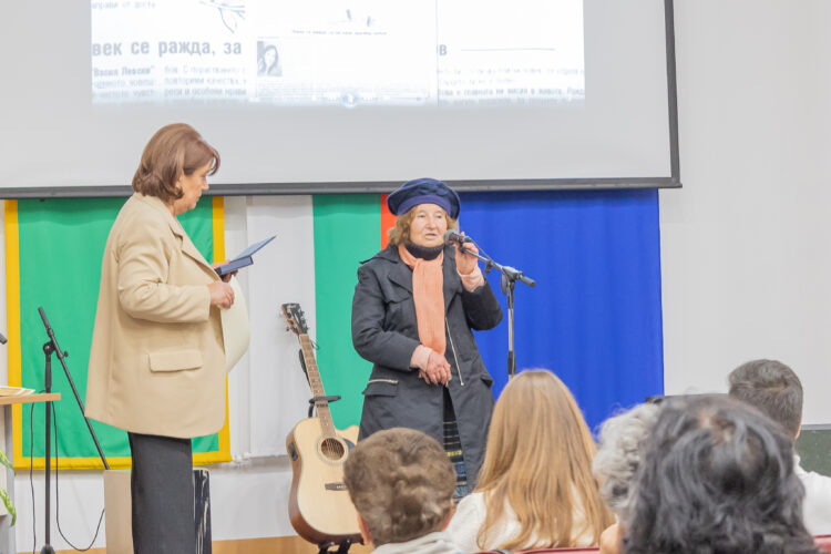 С мъдростта от 135-те си години вестник “Росица” тръгва към нови хоризонти