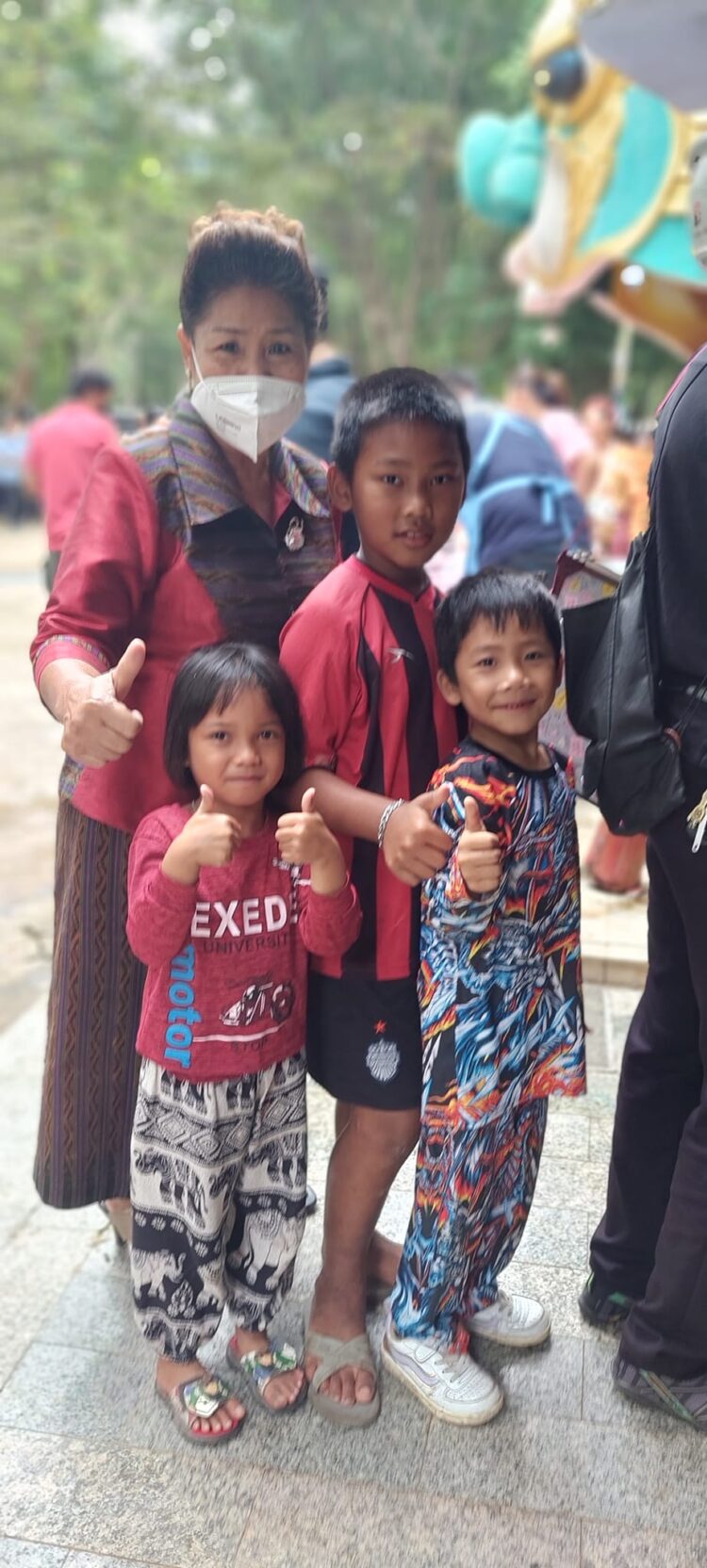 Десет азиатски приказки от Тайланд през погледа на “Хопни ми, тропни ми” и трио “Звън”