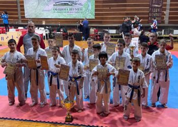 Каратистите с най-техничен състезател в Шумен, отстъпиха само на домакините