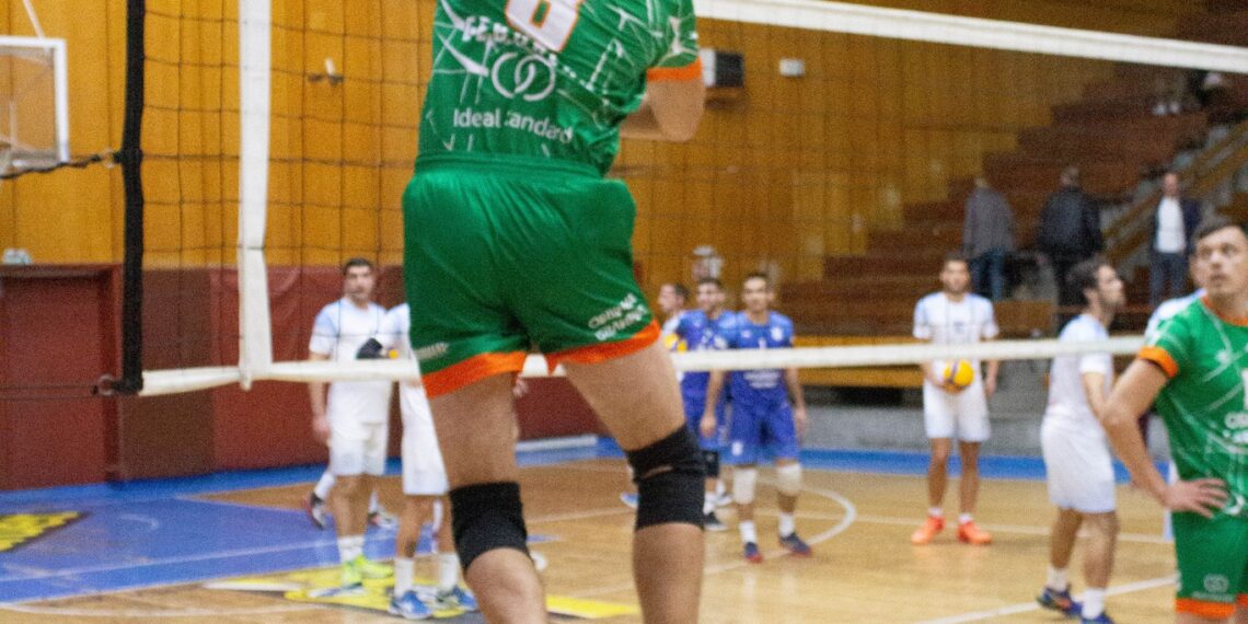 Волейболният “Раковски” бие като гост