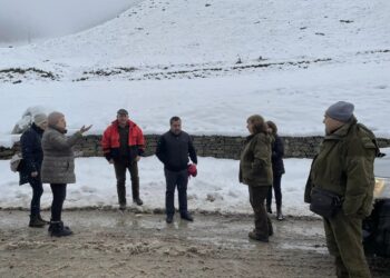 Водещи експерти в сферата на борбата с бедствията и климатичните промени с техническа помощ за Областната администрация