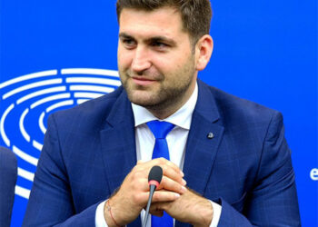Андрей Новаков: “Когато започнем да се държим помежду си достойно, ще получим такова отношение и от другите държави”