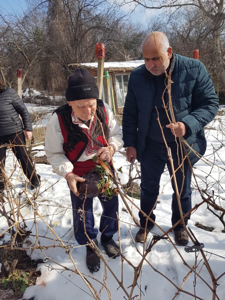 Зарезан в селата
