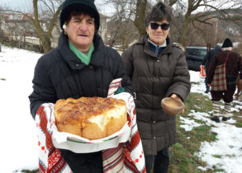 Със зарязване на лозите и конкурс за вина в Ловнидол почетоха Трифон Зарезан