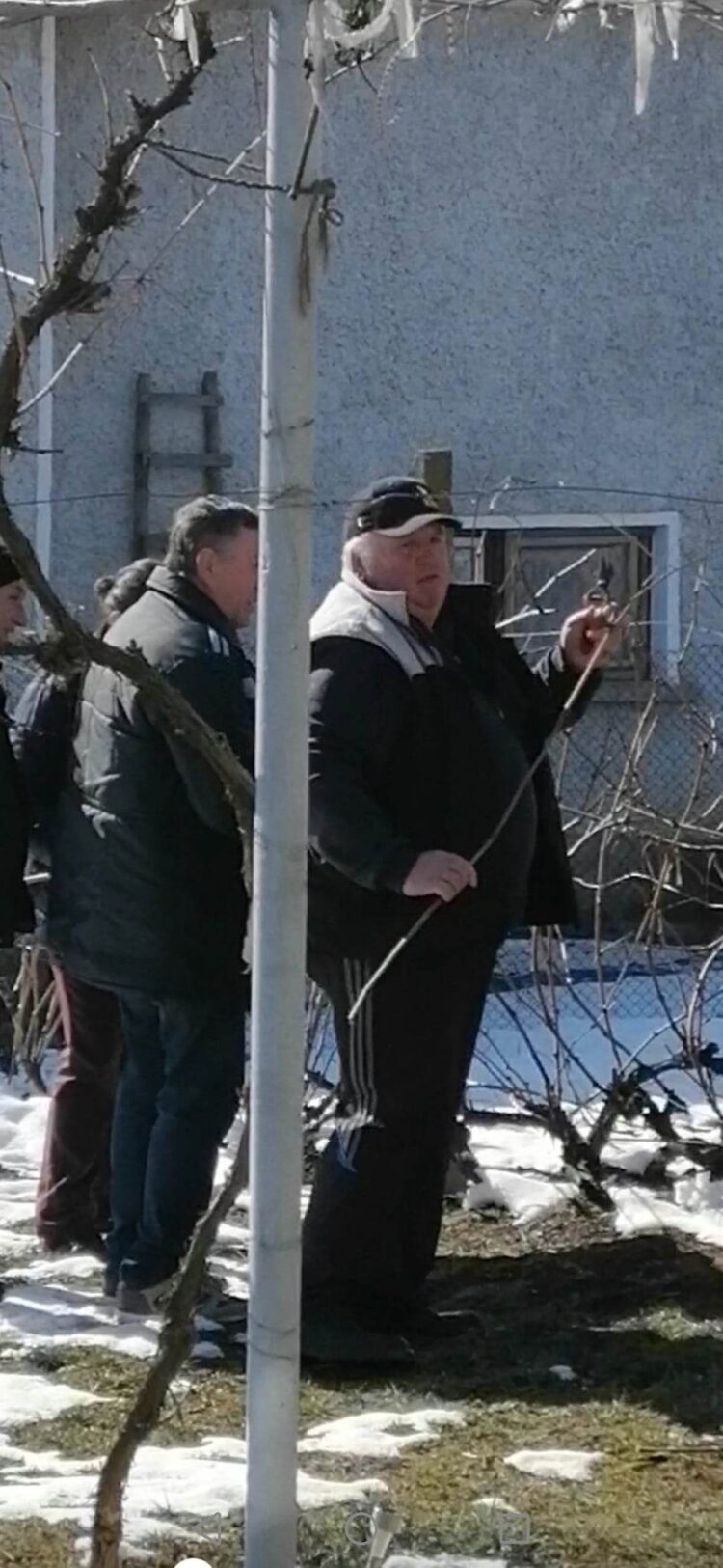 Зарязаха лозята в Богатово, избраха цар на виното