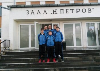 Бойно кръщение за момчетата в борбата