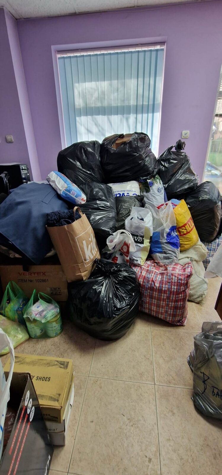 БЧК стартира кампания за материални дарения в помощ на пострадалите от земетресението