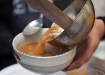 Започна предоставянето на топъл обяд на хора в неравностойно положение