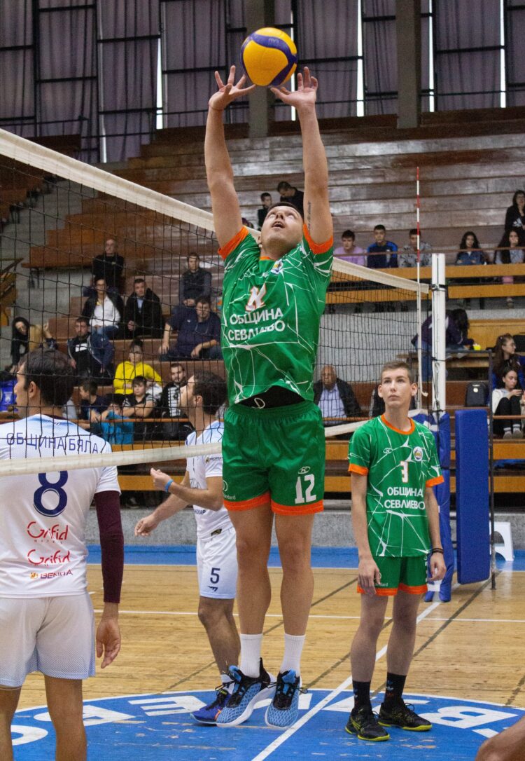 Нова победа като гост за волейболистите ни