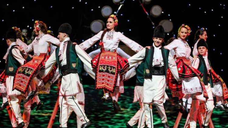 “Възрожденски разкази” на ансамбъл “Чинари” пробуждат националната ни гордост на 3-ти март