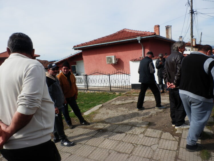 Жители на Балабанца: “Няма да гласуваме”