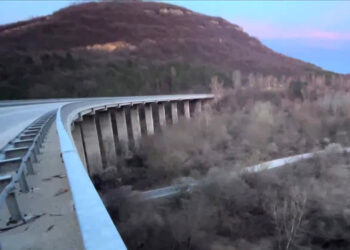 Откриха труп на мъж под виадукт в Габрово