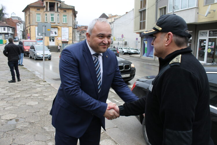 Полицията ще наблюдава рисковите изборни секции