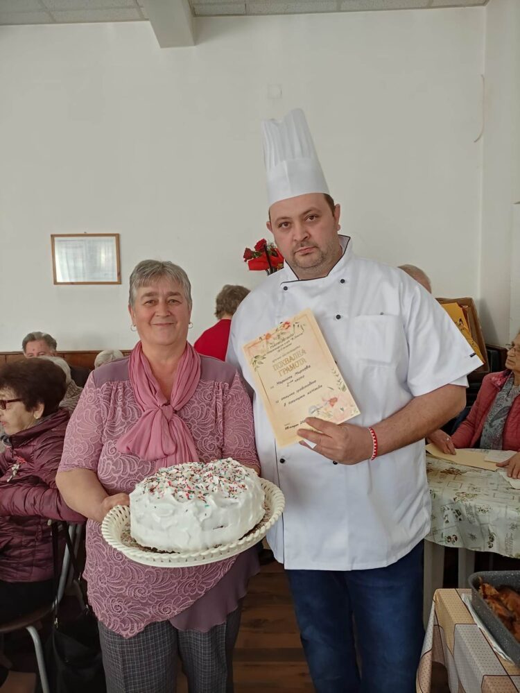 С кулинарен конкурс отбелязаха 8 март в пенсионерски клуб “Васил Левски”