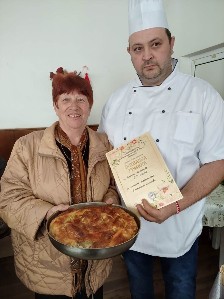 С кулинарен конкурс отбелязаха 8 март в пенсионерски клуб “Васил Левски”