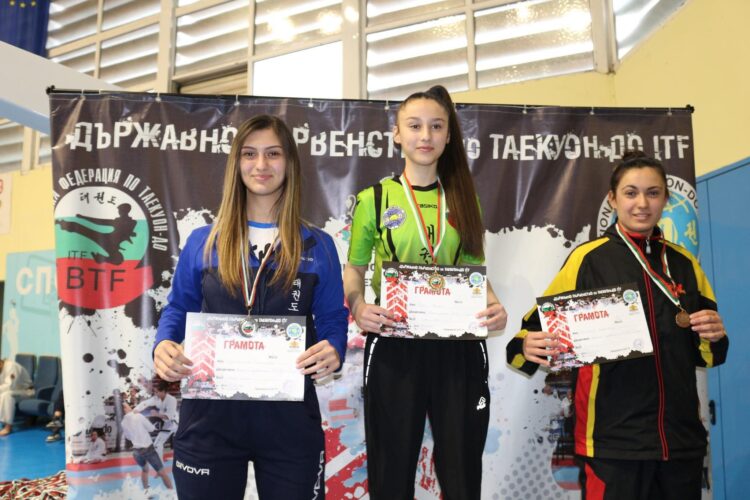 11 медала от Държавното по таекуон-до