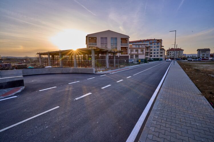 Започна изграждането на зоната за отдих, спорт и развлечения в ж.к. “Митко Палаузов”