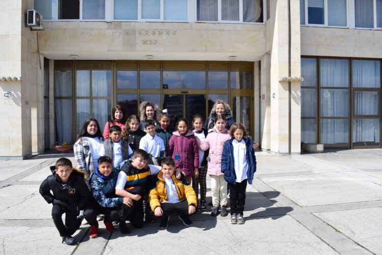 Малките шерифи от Севлиево посетиха Академията на МВР