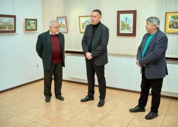 Изложба “Архитектурно наследство на Севлиево и други общини от Централна Стара планина” е открита в Градската галерия