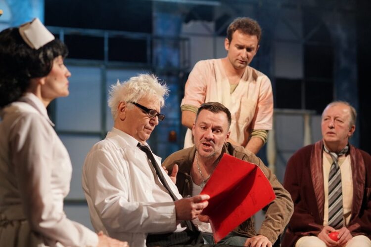 Класиката “Полет над кукувиче гнездо” със Станимир Гъмов гостува в Севлиево