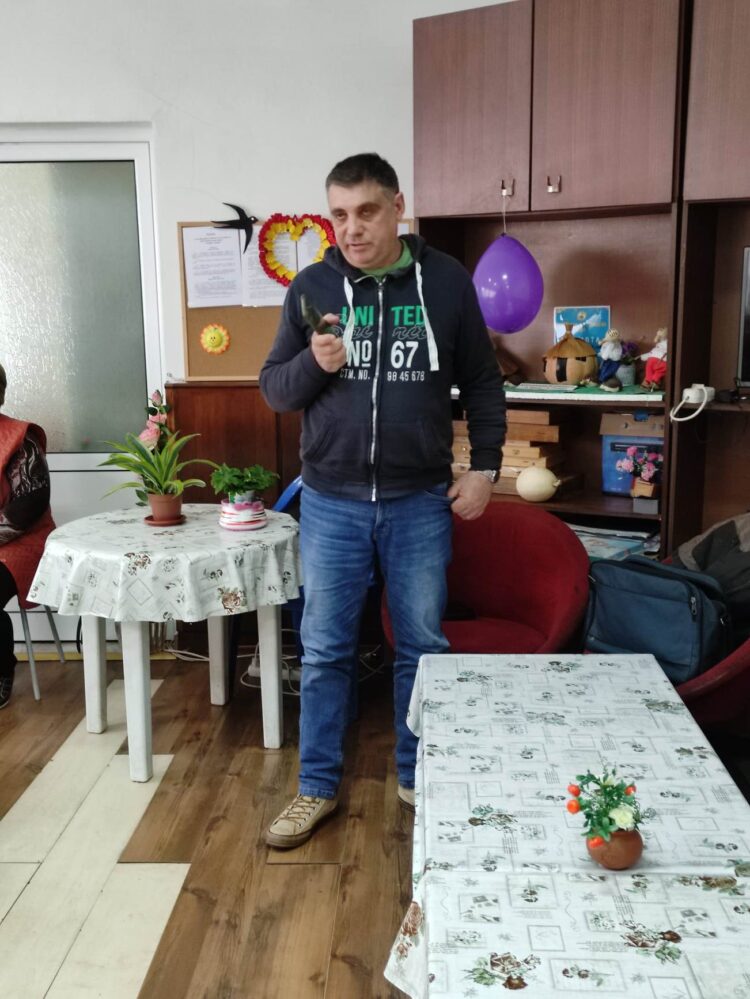 За героичния подвиг на априлци си припомниха възрастните хора от клуб “Васил Левски”