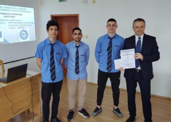 Ученици от професия “Електротехник” в ПГМЕТ с второ място на национално състезание в Габрово