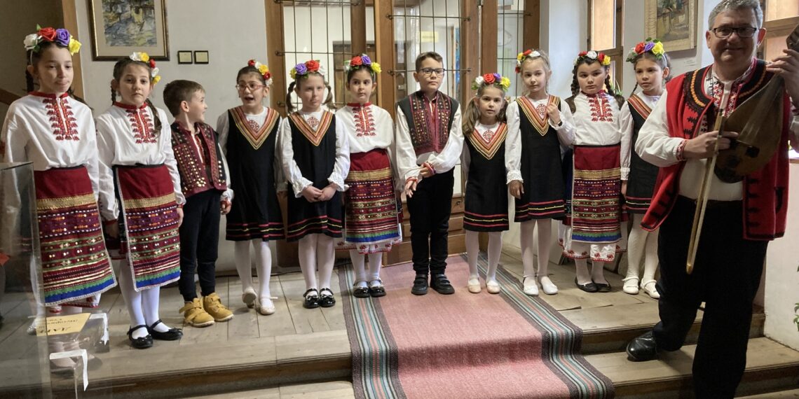 Че занаятите са навсякъде научиха десетки деца от Севлиево