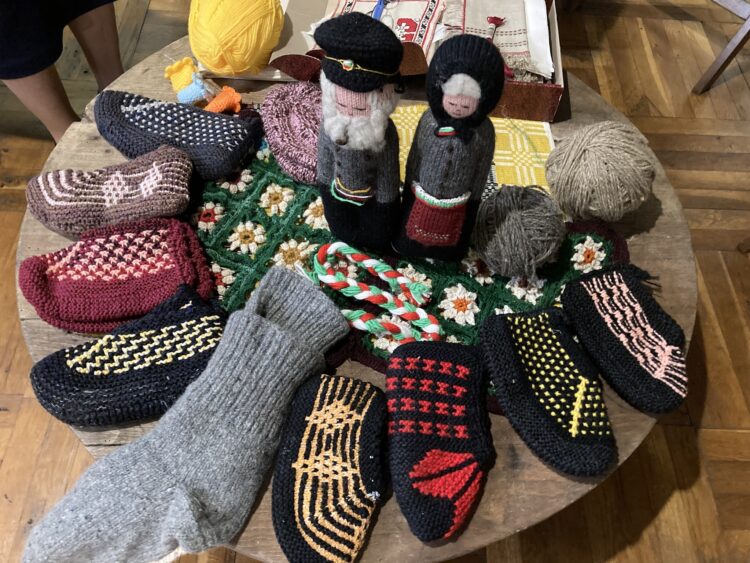 Че занаятите са навсякъде научиха десетки деца от Севлиево