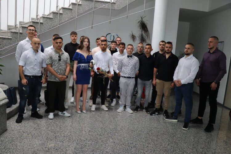 Вторият випуск дуално обучение със сертификати от “Идеал Стандарт – Видима”