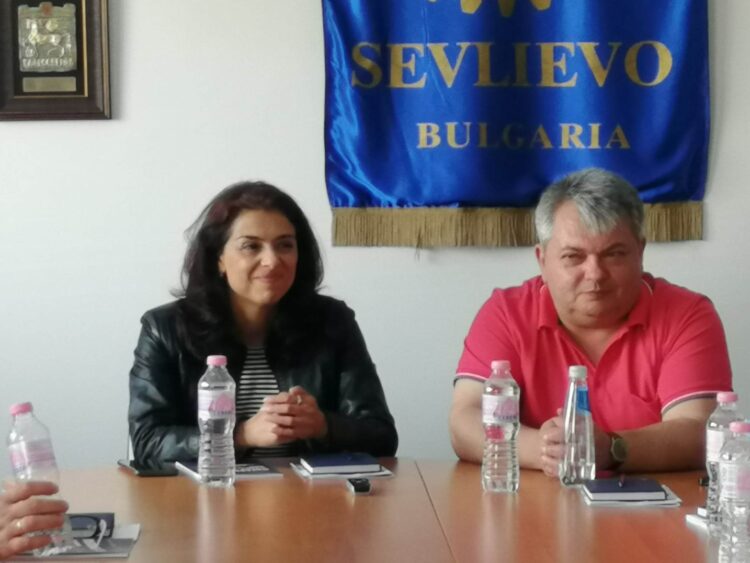 Ваня Григорова представи пред синдикалисти книгата си “Пътеводител за защита на работното място”