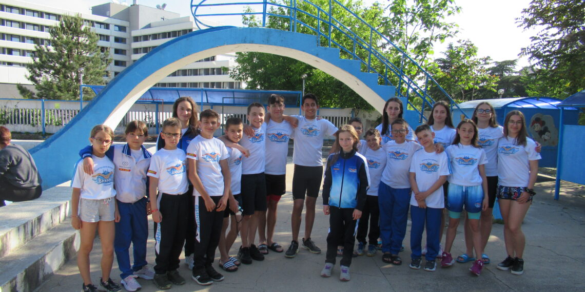 Четири медала за плувците от Международен турнир