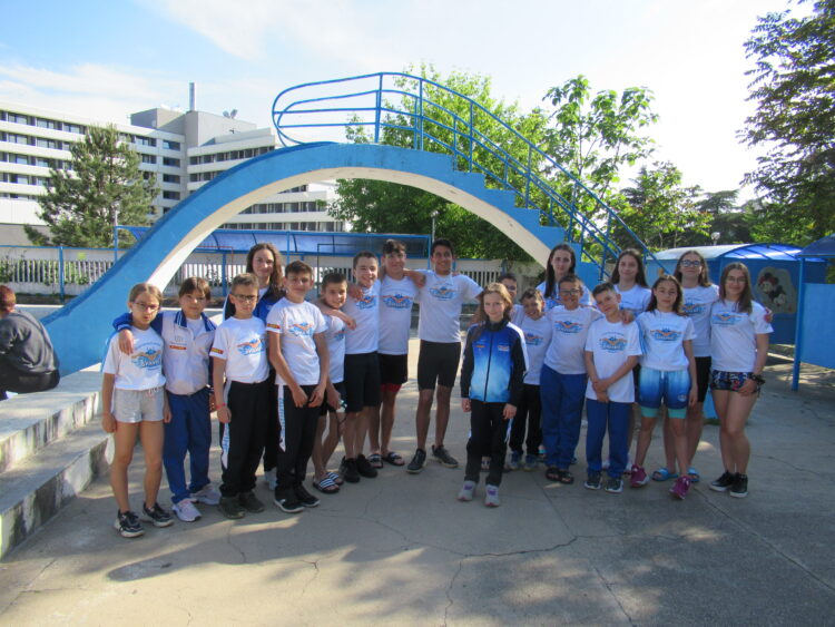 Четири медала за плувците от Международен турнир