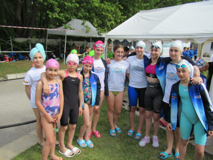 Четири медала за плувците от Международен турнир