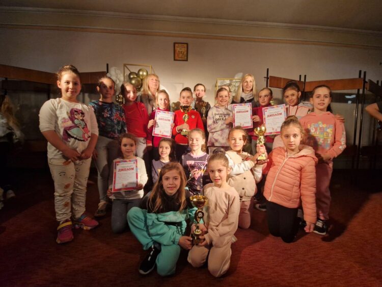 Грациите балерини триумфираха с конкурсни награди и спектакъл в гала концерт