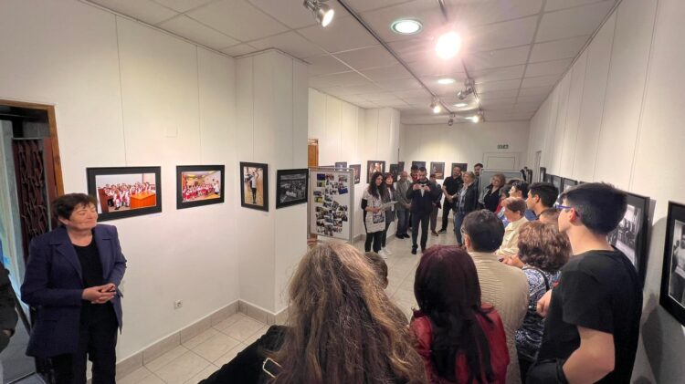 Духа зад кулисите в симбиоза на изкуствата фотография и поезия представи “Читалището – поглед отвътре”