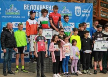 Достойно представяне на колоездачите ни в ХСО