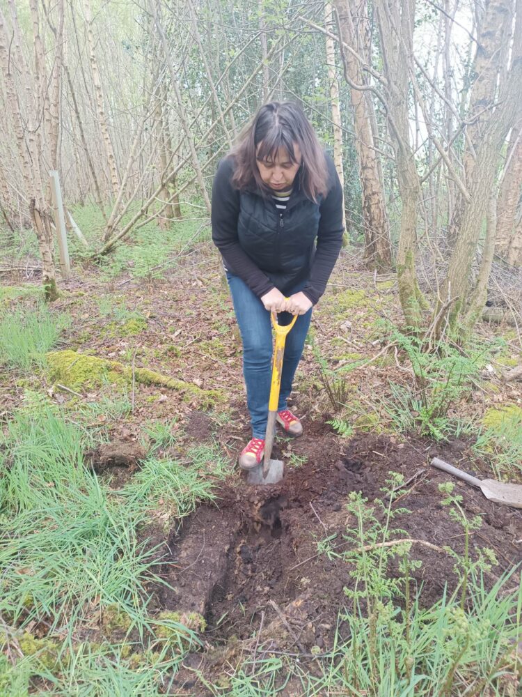 Археологът Надежда Ботева посети Великобритания, работи на терен