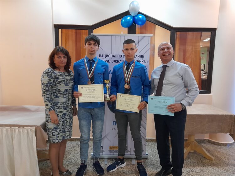 Успех за отбора на ПГМЕТ от първа възрастова група в състезанието “Мога и зная как”