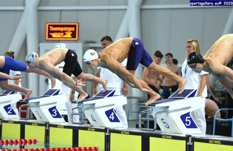 В силна конкуренция плувците ни стигнаха осем финала в Международен турнир