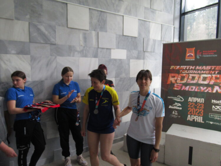 Шест медала за Мастър-ите на “Викинг” в Международен турнир по плуване