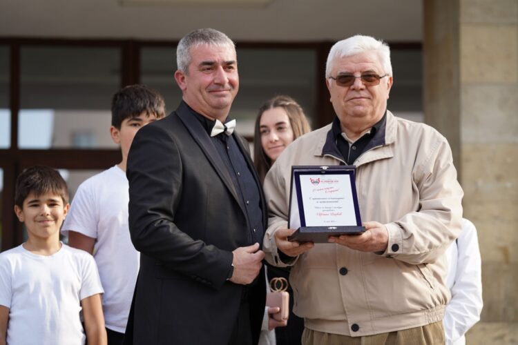 С пъстра плетеница от изкуства и талант празнува най-българската светиня – Читалището