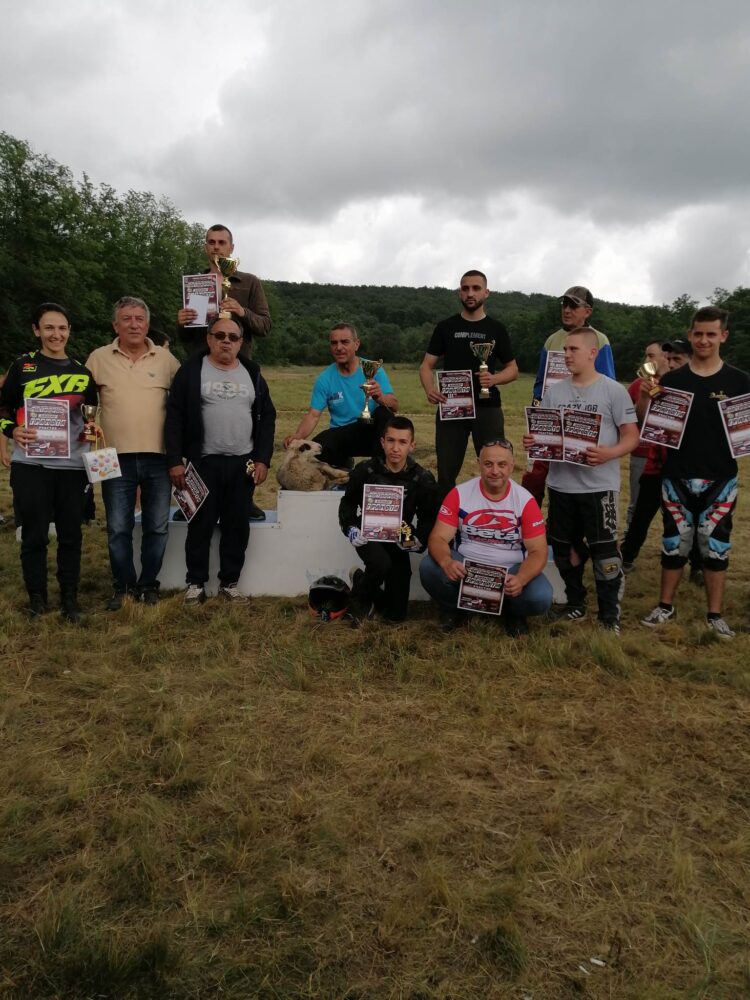 Адреналин и емоции на състезанието с балканчета край Богатово