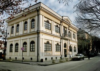 ГХГ “Асен и Илия Пейкови” стана на 15 години