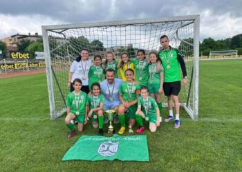 Тимът девойки до 11 години – футболен шампион на България