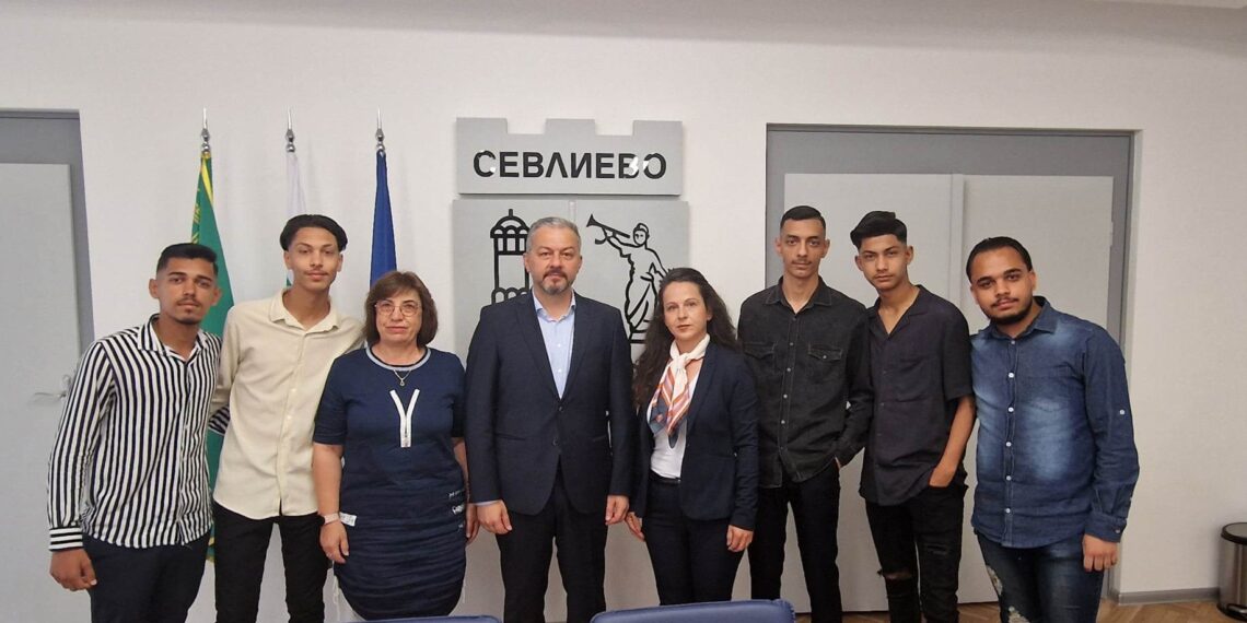 И втората група бъдещи медицински сестри от Северна Македония завършиха стажа си в севлиевската болница