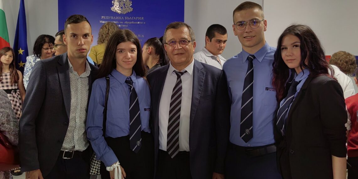 ПГМЕТ “Ген. Иван Бъчваров” участва в Национален конкурс за най-добра инициатива на ученически съвет