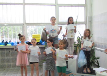 Най-малките плувци донесоха много емоции в сините коридори