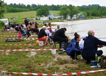 Деца премериха сили в риболовен турнир за 1 юни