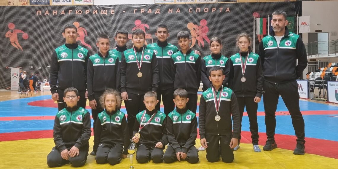 Шампионски титли за самбистите от “Раковски”